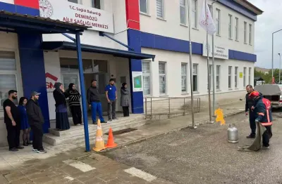 Bayburt'ta sağlık çalışanlarına yönelik yangın tatbikatı ve eğitim gerçekleştirildi