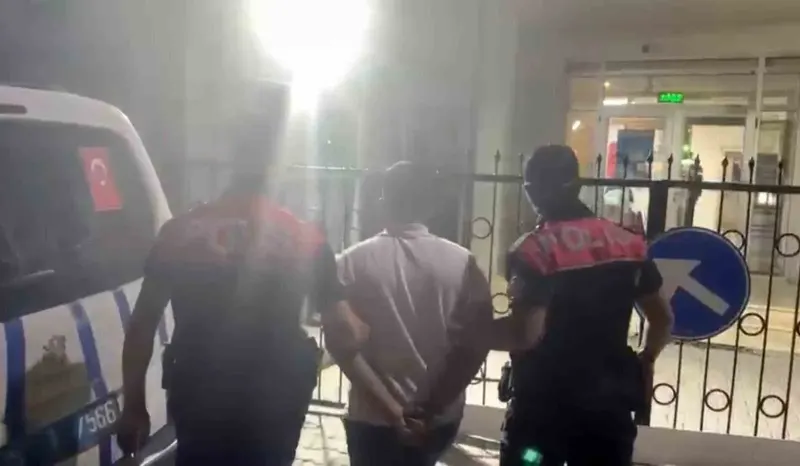İzmir'de 14 yıl hapis cezasıyla aranan firari Yunus timlerinin denetiminde yakalandı