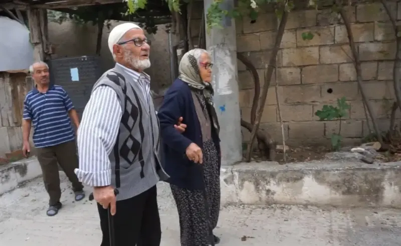 Burdur'da 72 yıllık evlilikleriyle örnek olan 95 yaşındaki çiftin yaşam öyküsü