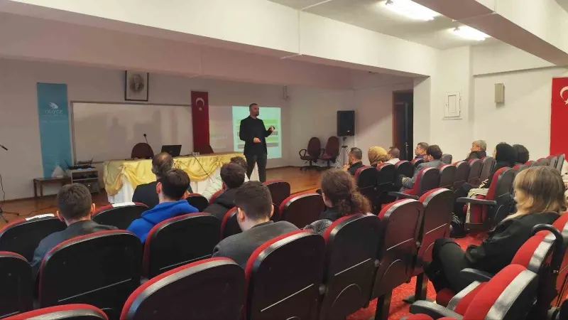 Düzce Üniversitesinde bağımlılıkla mücadelede hukuki boyut ele alındı