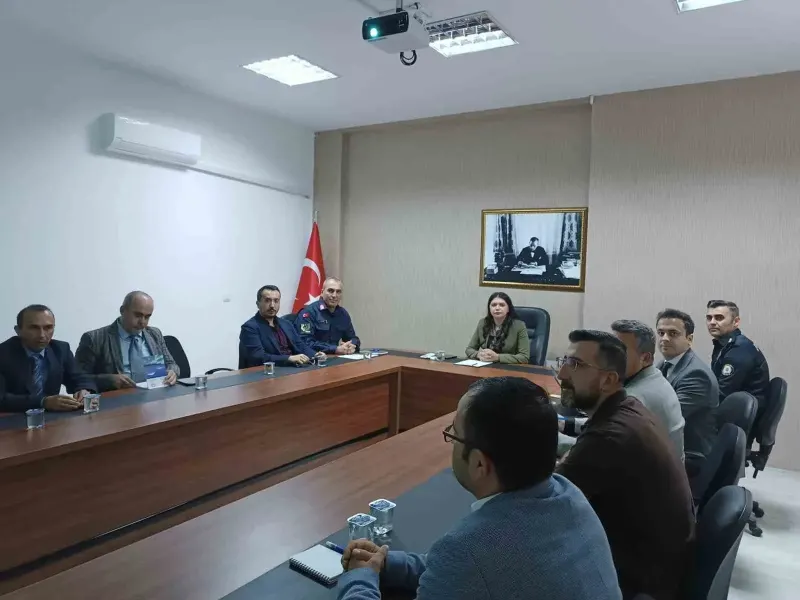 Baklan ilçesinde çocukları ve gençleri korumak için bağımlılıkla mücadele toplantısı yapıldı