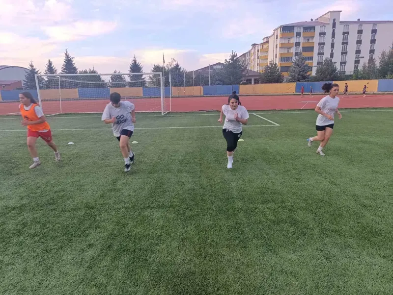 Ağrı Kadın Futbol Takımı yeni sezon hazırlıklarını sürdürüyor