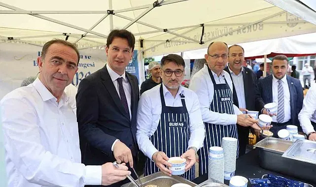 Aşurenin bereketi Keles'te paylaşıldı