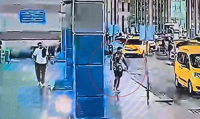Otogarın dışındaki çuvala gizlediği bıçağı alıp 2 güvenlik görevlisini yaraladı