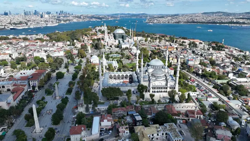 Ayasofya'nın kubbesi gri brandayla kaplandı: Tarihi siluette restorasyon mesaisi