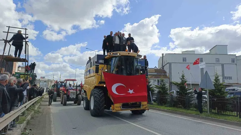 Samsun Bafra'da çeltik üreticilerinden traktörlü eylem