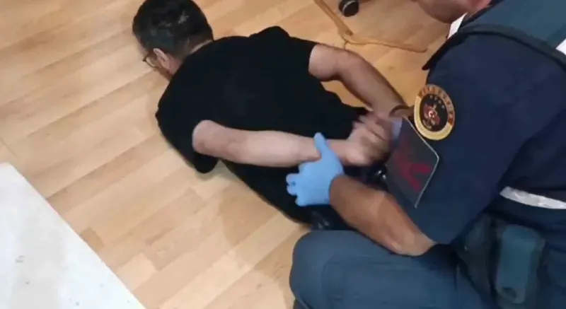 Adana'da Jandarmadan Uyuşturucu Baskını