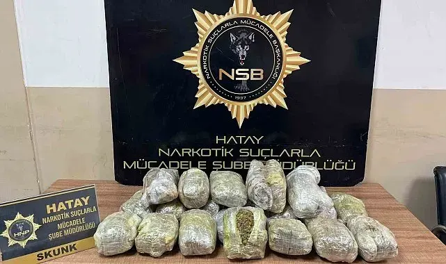 Hatay'da 8 kilo 900 gram esrar yakalandı: 4 tutuklama
