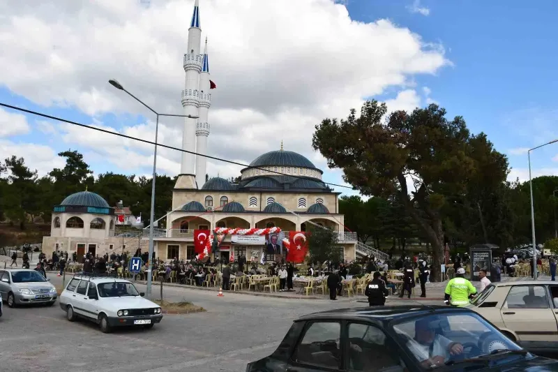 Manisa'da 100 Milyon Liralık Cami Ve Kur'an Kursu Törenle İbadete Açıldı