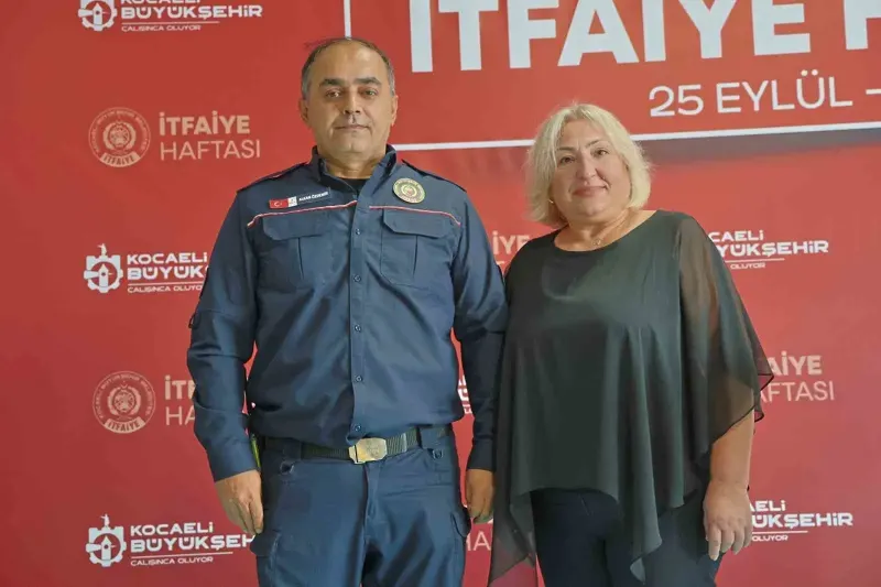 Yangında Ailesi Kurtarılan Vatandaş İtfaiyecilerle Yeniden Bir Araya Geldi