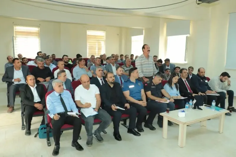 Diyarbakır Çüngüş İlçesinde Muhtarlar Toplantısı Gerçekleştirildi