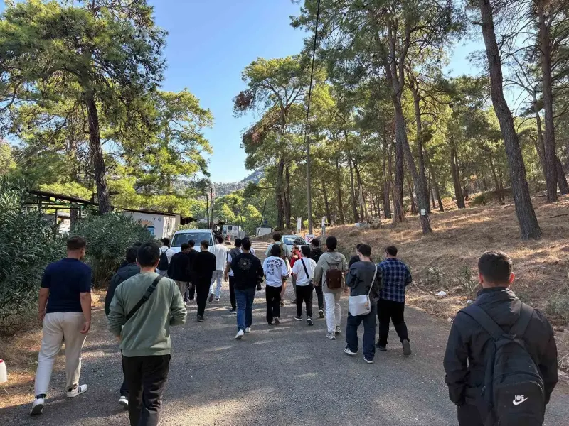 Muğla'da Yeni Öğrenciler İçin Düzenlenen Projeyle Tarihi Ve Doğal Güzellikler Keşfedildi