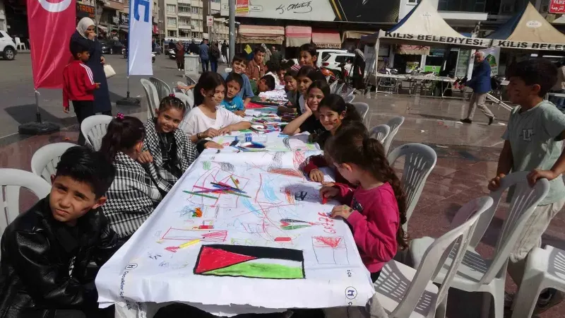 Kilisli Çocuklardan Filistinli Yaşıtları İçin Anlamlı Resim Etkinliği