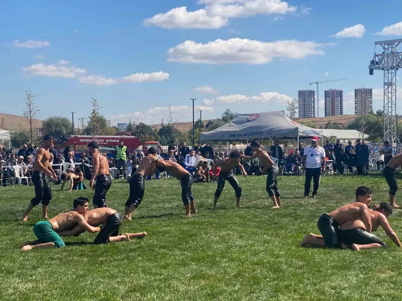Sincan Yağlı Güreş Festivali'nde Yüzlerce Pehlivan Er Meydanında Ter Döktü
