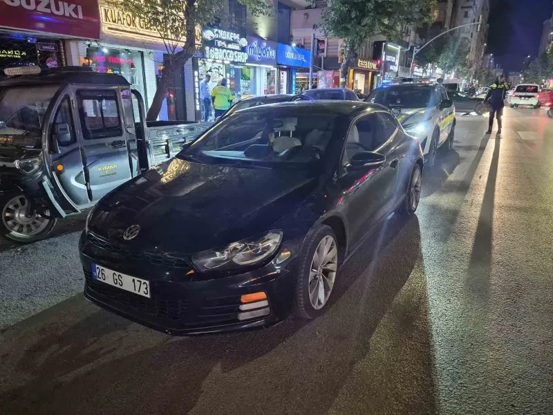 Eskişehir'de Abartı Egzoz Denetiminde Polise Direnen Sürücü Gözaltına Alındı