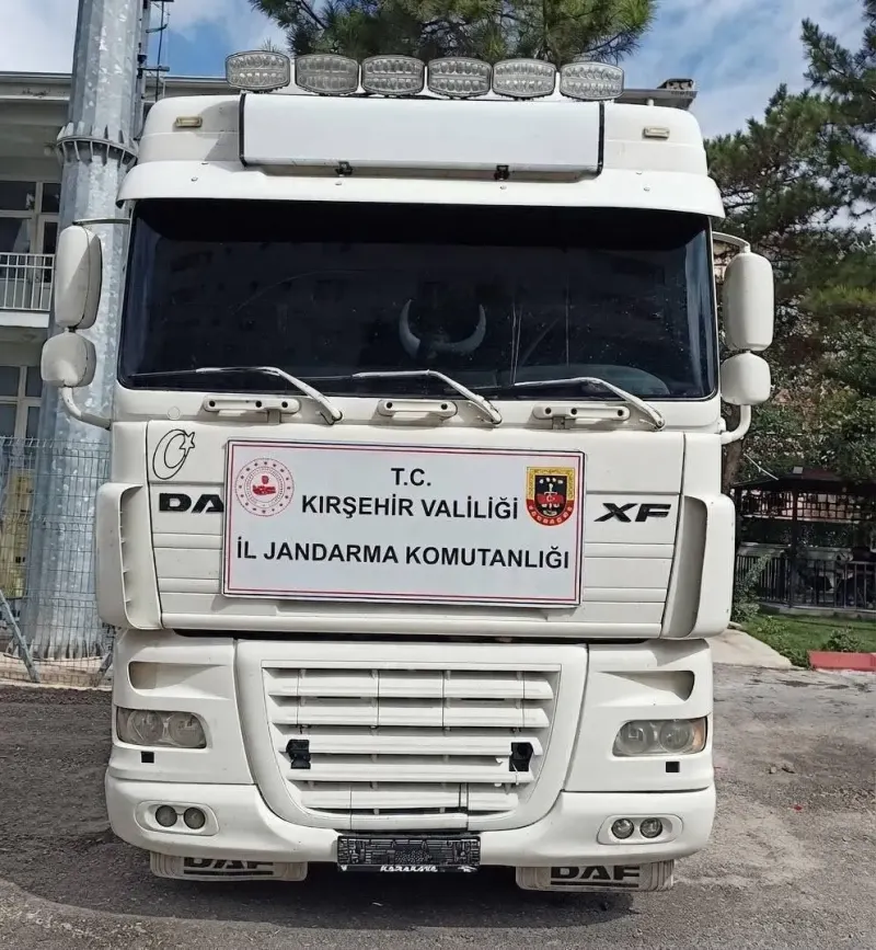 Kırşehir'de Şasesi Değiştirilen Tır Yol Kontrolünde Yakalandı