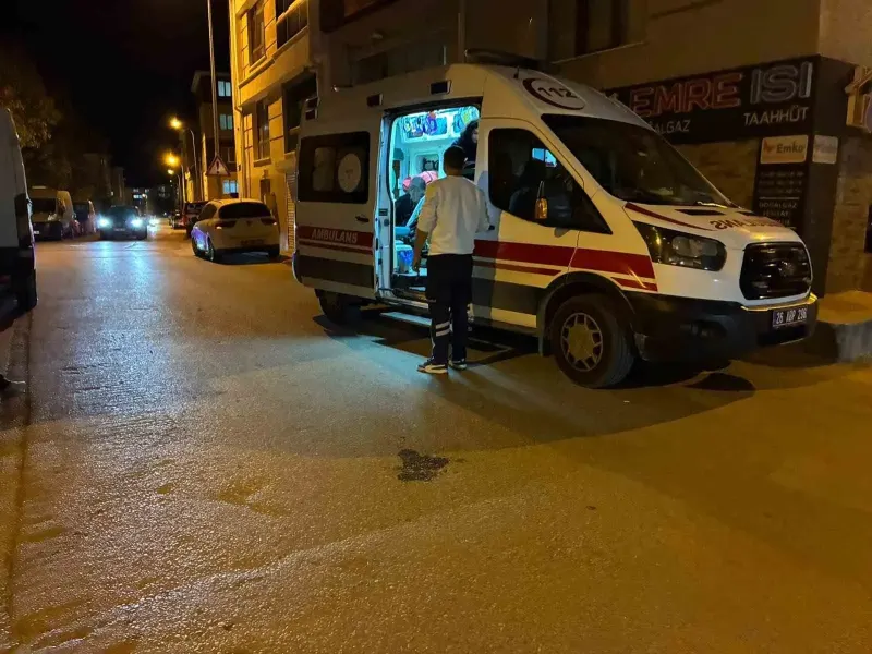 Eskişehir'de Otomobile Çarpan Motosiklet Sürücüsü Yaralandı