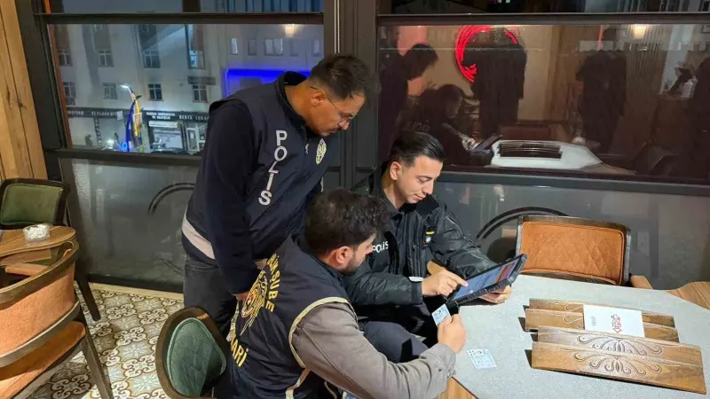 Hakkari Merkezli Asayiş Operasyonunda Aranan Yedi Kişi Yakalandı