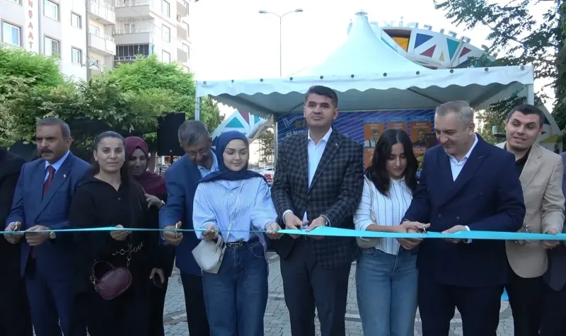 Kilis İlk Kitap Fuarı Kentte Yoğun Bir İlgiyle Ziyaretçilerini Ağırladı