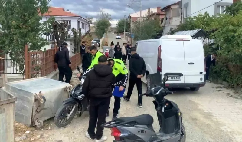 Emet İlçesinde Okul Çevrelerinde Sıkı Motosiklet Denetimi