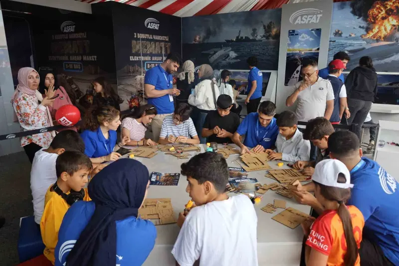 TEKNOFEST Güneydoğu'da Çocuklar MEMATT Maketi Üretiyor
