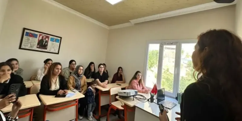 Şırnak AFAD Ekipleri Uludere Beldesindeki Kadınlara Afet Eğitimi Verdi