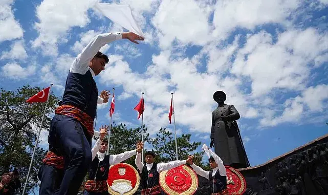 Atatürk'ün Erzurum'a gelişinin 107'nci yıl dönümü törenle kutlandı