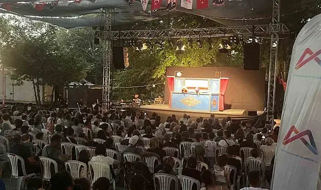 Mersin Şehir Tiyatrosu 13 ilçede 4 binin üzerinde seyirciyle buluştu