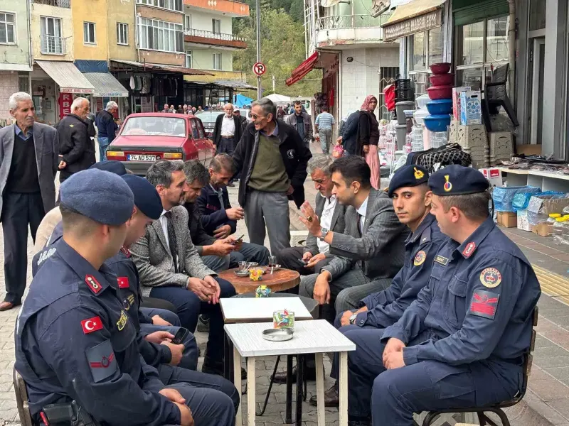 Ulus Kaymakamı Ve Belediye Başkanı Kumluca Esnafıyla Bir Araya Geldi