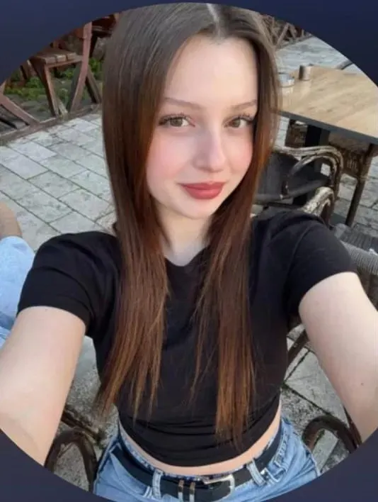Bursa Karacabey'de Genç Kız Otomobilde Boğazı Kesilerek Hayatını Kaybetti