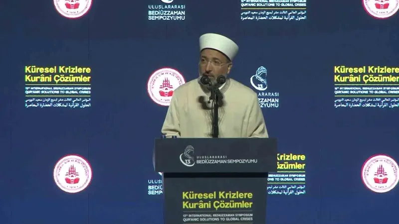 Necmeddin Bilal Erdoğan'dan İstanbul'daki Sempozyumda Adalet ve Küresel Krizler Vurgusu