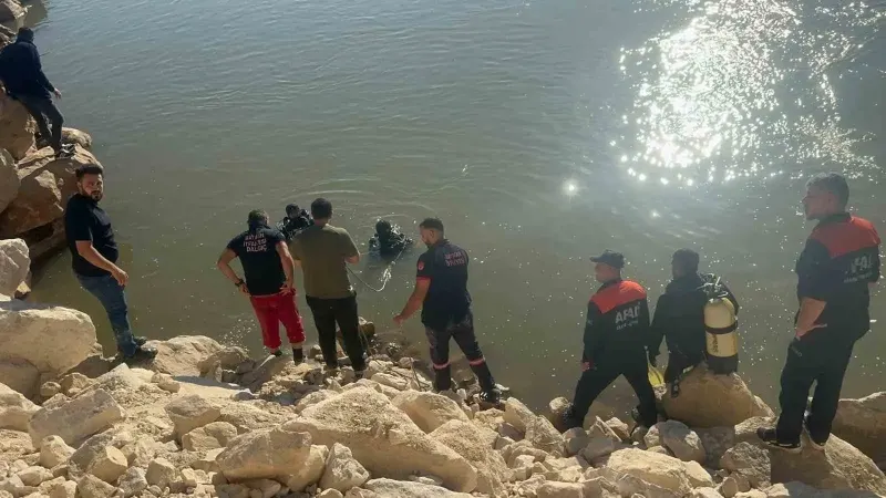Batman Çayı'nda Serinlemek İsteyen 17 Yaşındaki Çocuk Hayatını Kaybetti
