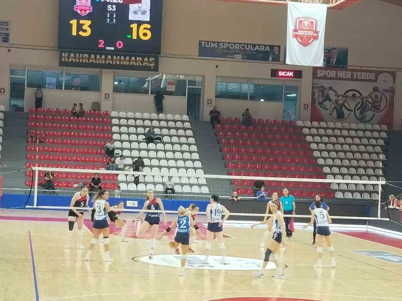 Kahramanmaraş Büyükşehir Belediyespor Kadın Voleybol Takımı Sahasında Kazandı