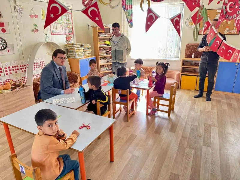 Bozdoğan Kaymakamı Hüseyin Şamil Sözen Yaka İlkokulu Ve Anaokulu’nu Ziyaret Etti