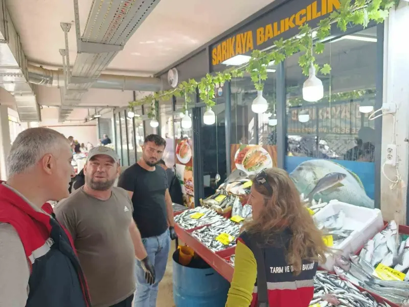 Aydın Buharkent'te Kurulan Pazar Yerlerinde Kapsamlı Gıda Denetimi Gerçekleştirildi