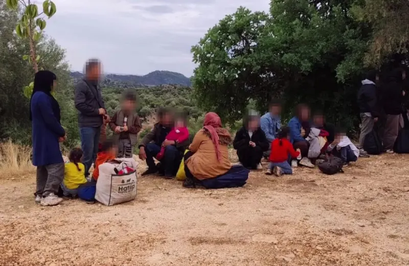 Antalya Demre'de Ortak Operasyon: 19 Düzensiz Göçmen ile 3 Organizatör Yakalandı