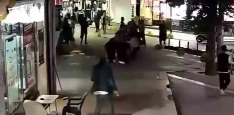 Kocaeli Gölcük’te Okul Kavgası Sonrası Cadde Ortasında Dehşet