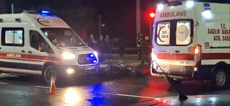 Niğde'de Hafif Ticari Araç ile Motosiklet Çarpıştı: İki Ölü, Bir Yaralı