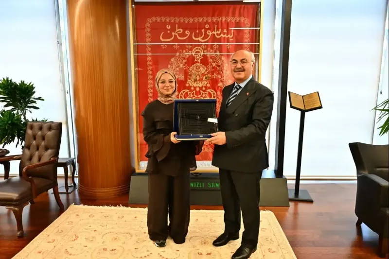 Denizli'yi Temsilen Kırşehir'deki Etkinliklere Katılan Genç İsim Vali Köşger'i Ziyaret Etti
