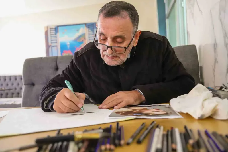 Emeklilik Sonrası Fırçaya Sarılan Ressam Portre Sanatında Ustalaştı