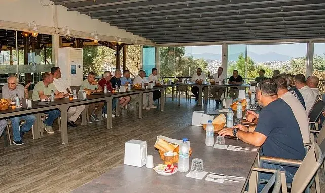 Kuşadası'nda mahallelerin ihtiyaçları masaya yatırıldı