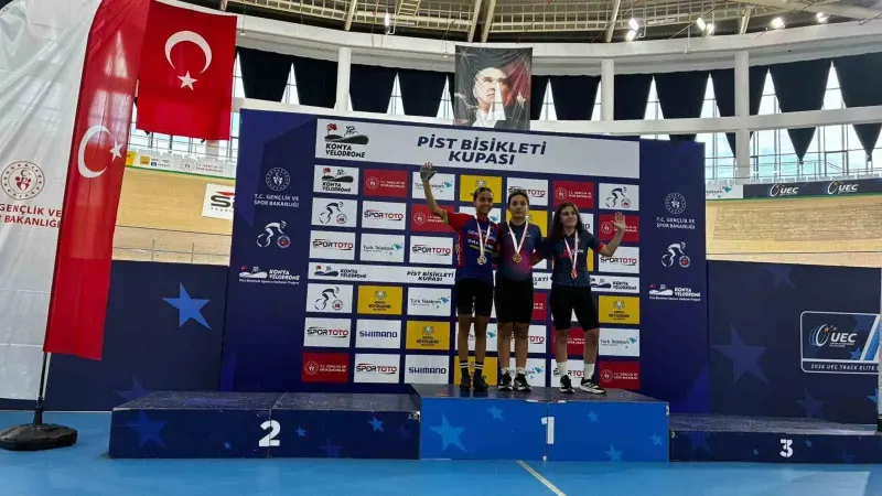 Akhisarlı Genç Bisikletçiler Konya’daki Pist Bisikleti Kupası’ndan Madalyalarla Döndü
