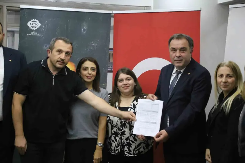 Artvin Ticaret ve Sanayi Odası Seçimlerinde Seçkin Kurt Yeniden Başkan Seçildi