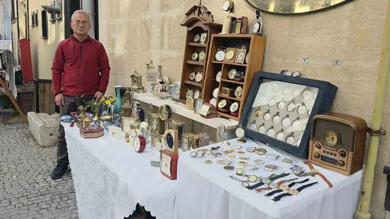 Kütahya’da 25 Yıllık Saat Tutkusu Zengin Bir Koleksiyona Dönüştü