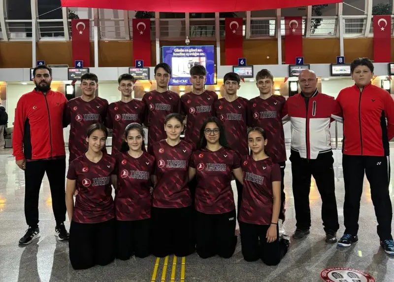 Milli Badmintoncular Avrupa Şampiyonası İçin Erzincan'daki Kampını Tamamladı