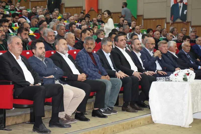 HÜDA PAR'lı Ramanlı Ağrı Kongresinde Meclis'teki Çerçeve Yasayı Değerlendirdi
