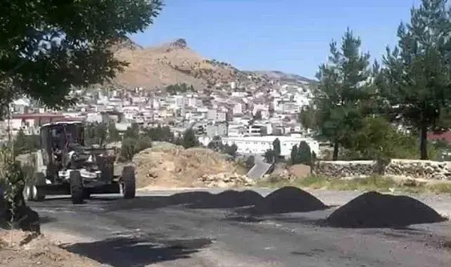 Ağaç dikilerek protesto edilen yolun yapımına başlandı