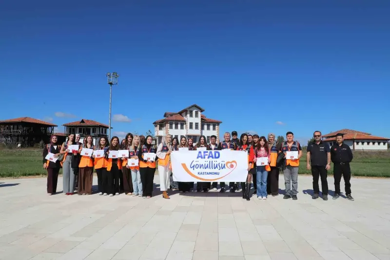 Kastamonu'da 38 Gönüllü Destek AFAD Gönüllüsü Kimliğini Aldı