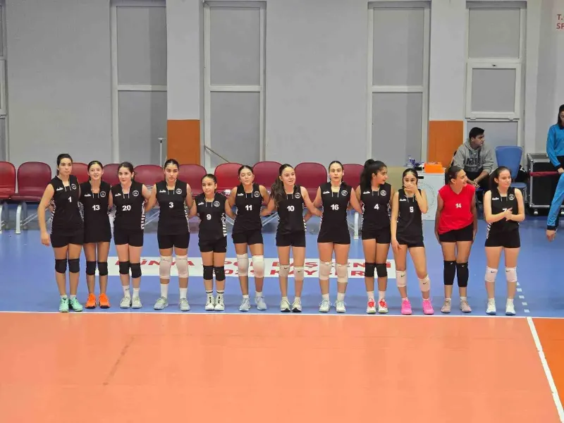 Erciyes Voleybol Küçük Kızlar Kategorisinde Rakiplerini Mağlup Etti