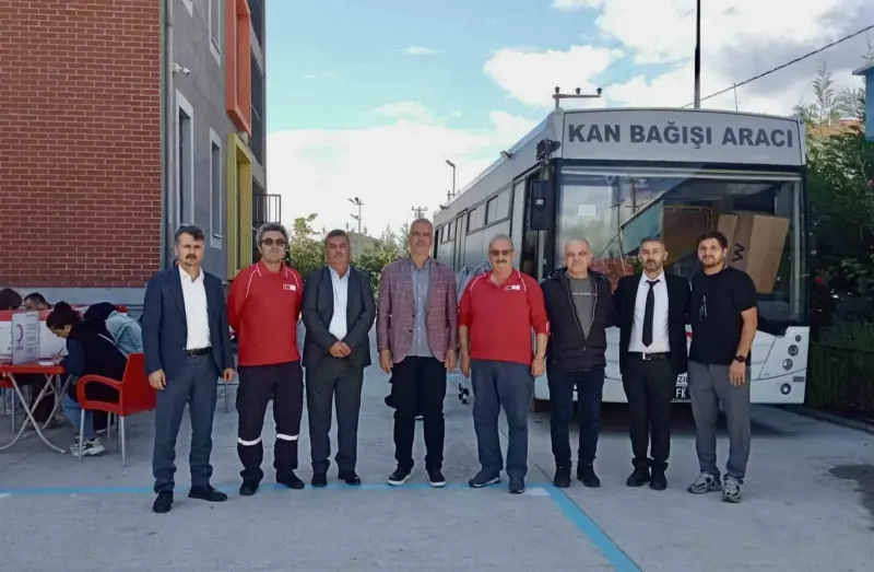 Düzce'deki Okulda Düzenlenen Kan Bağışı Kampanyasında 71 Ünite Kan Toplandı